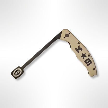 Front of a coyote Sirius K9 Breaker Bar tool in an open position.